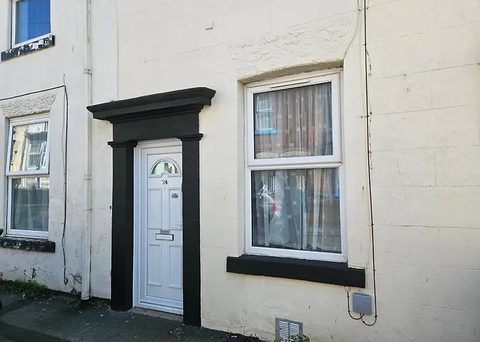 24 Trafalgar Road