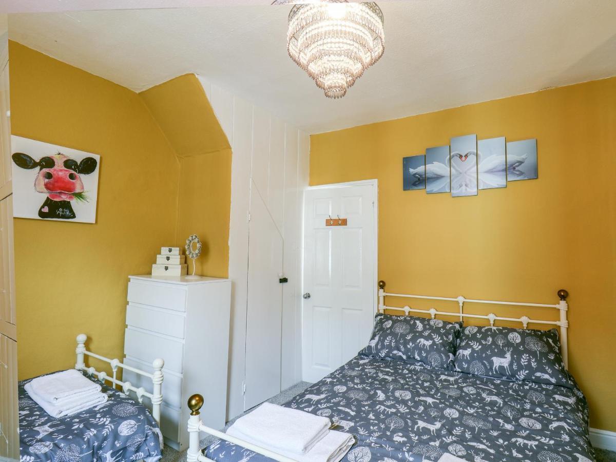 24 Trafalgar Road *